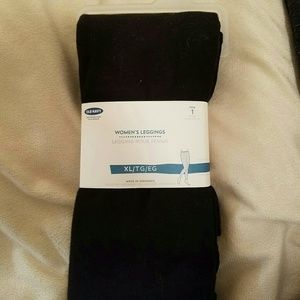 Old Navy Leggings- 2 pairs.